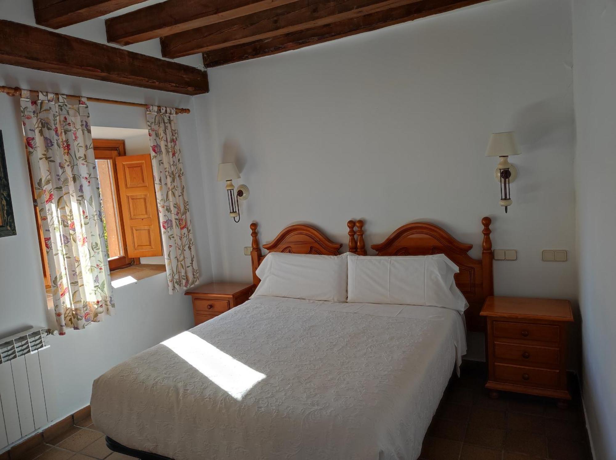 Hostal Posada La Panadera Sepúlveda Buitenkant foto