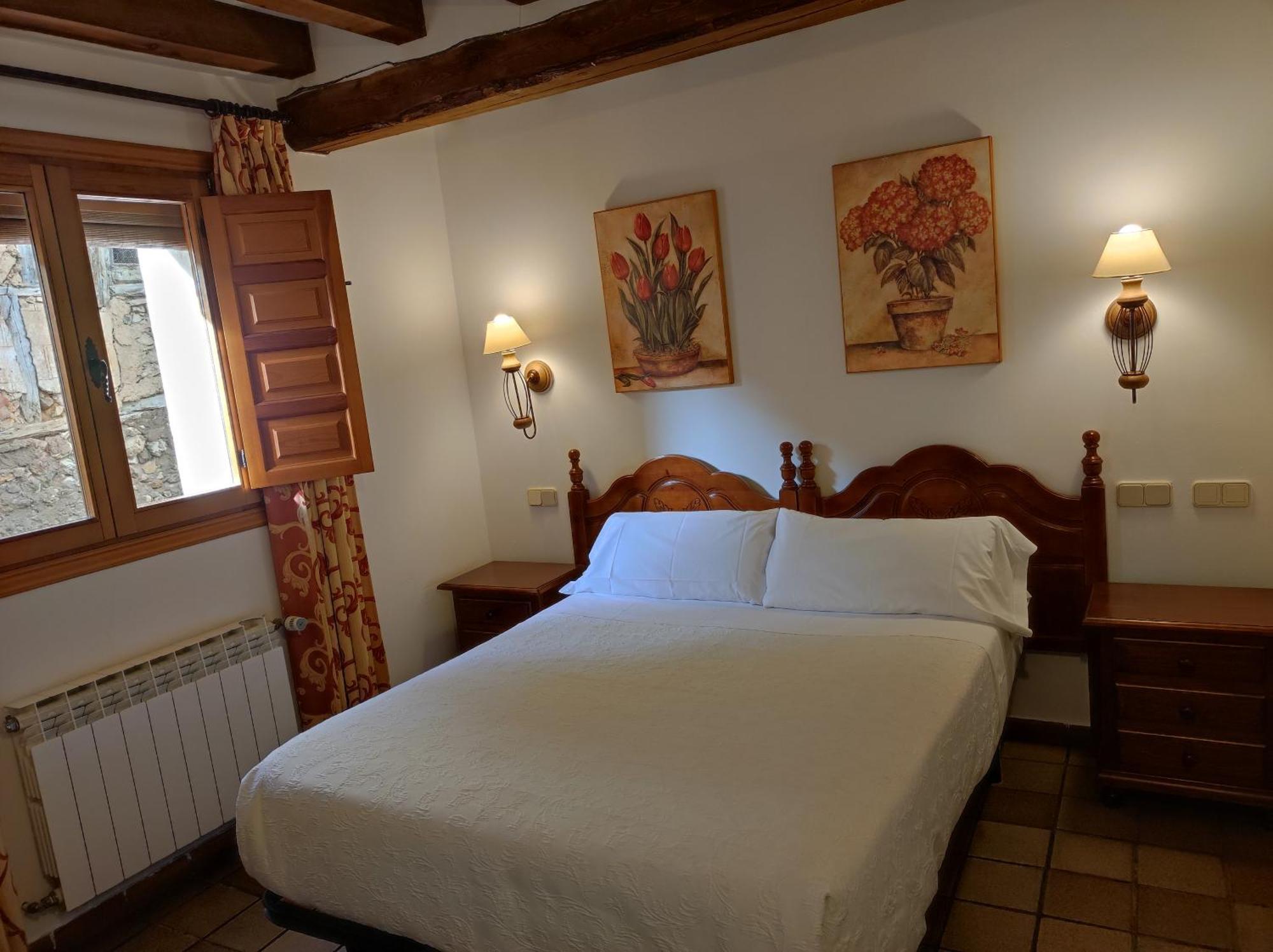Hostal Posada La Panadera Sepúlveda Buitenkant foto