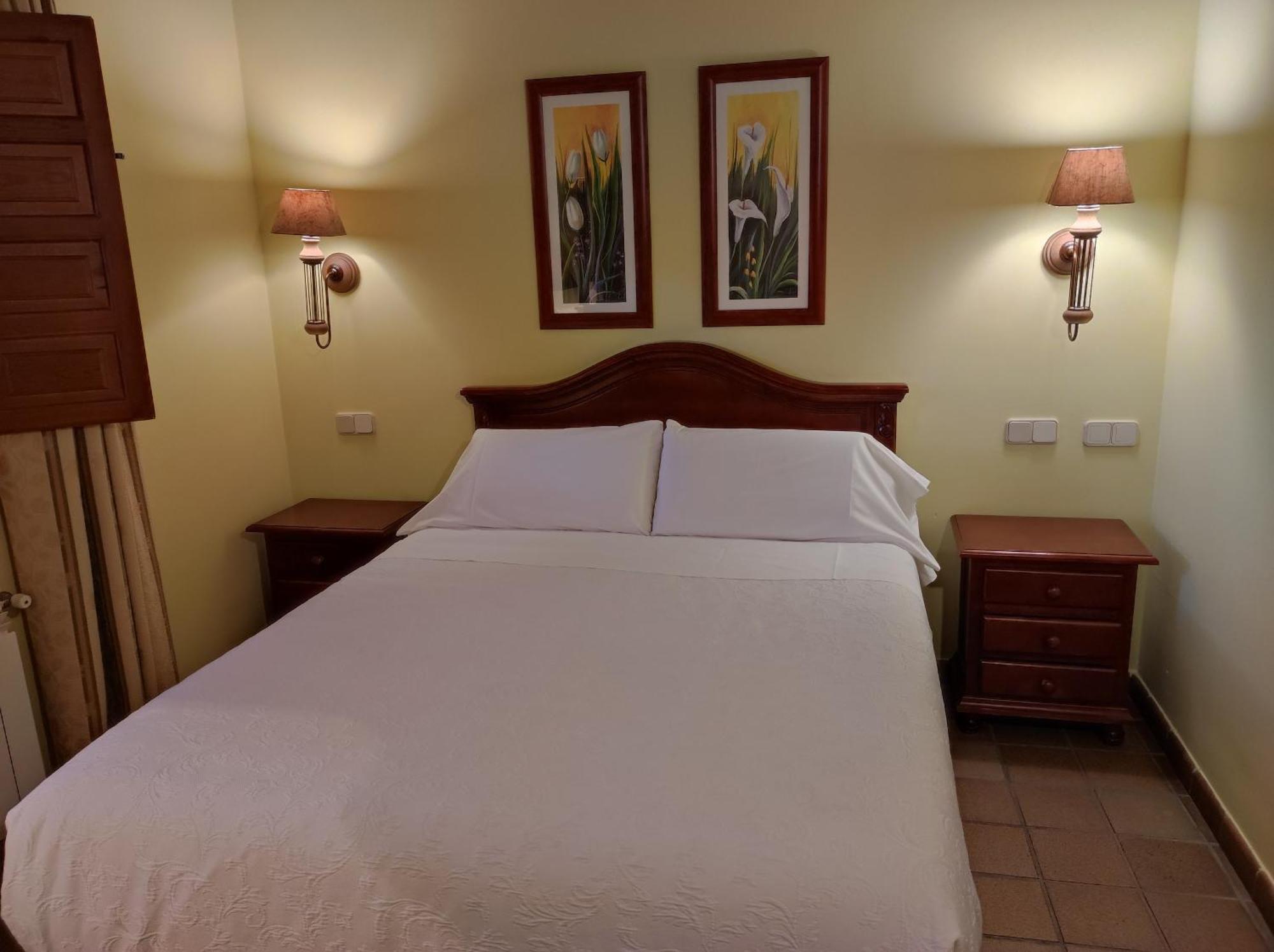 Hostal Posada La Panadera Sepúlveda Buitenkant foto