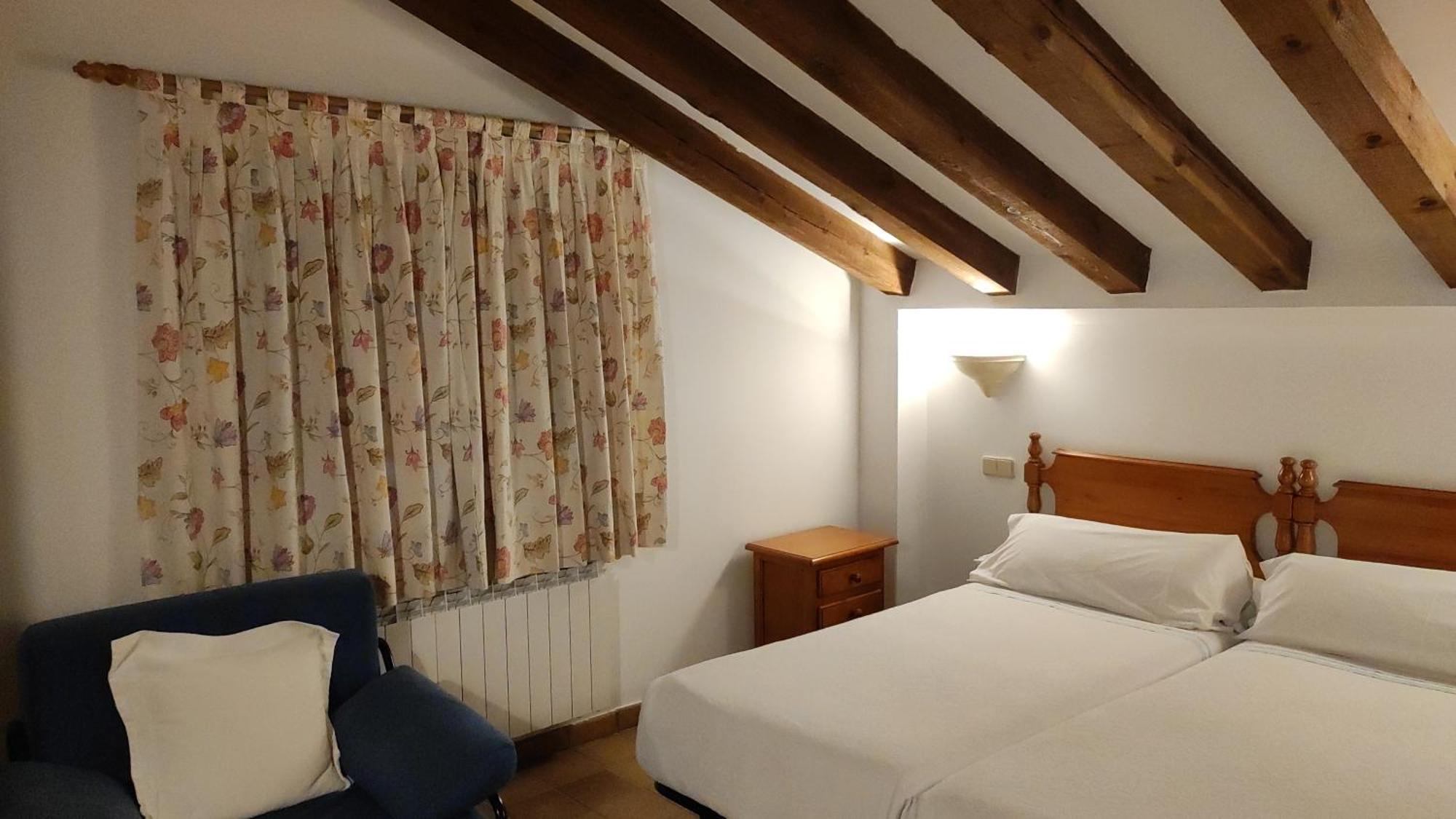 Hostal Posada La Panadera Sepúlveda Buitenkant foto