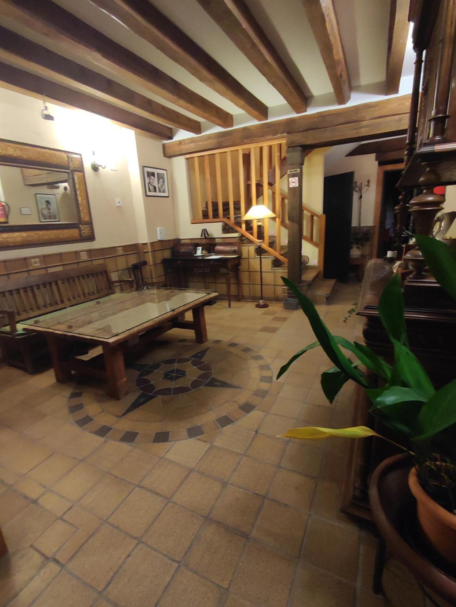 Hostal Posada La Panadera Sepúlveda Buitenkant foto
