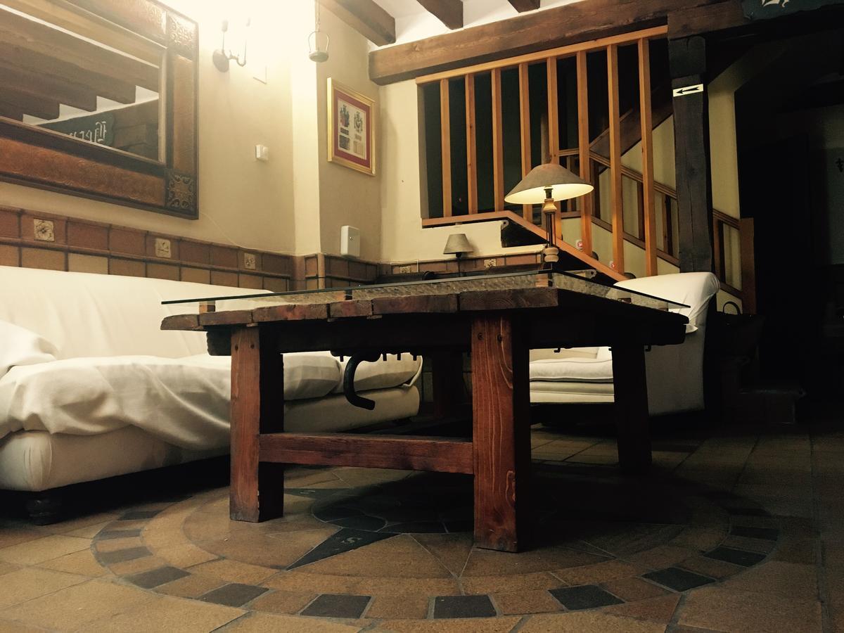 Hostal Posada La Panadera Sepúlveda Buitenkant foto