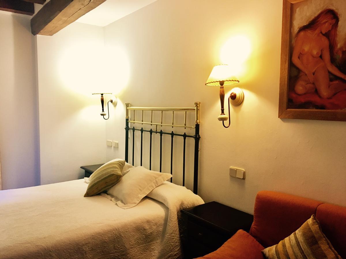 Hostal Posada La Panadera Sepúlveda Buitenkant foto